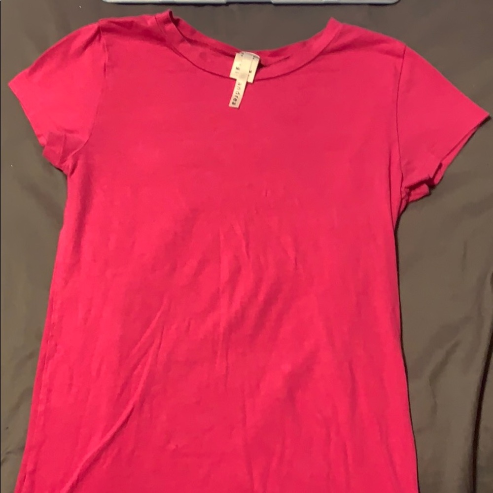 Plain pink teeshirt